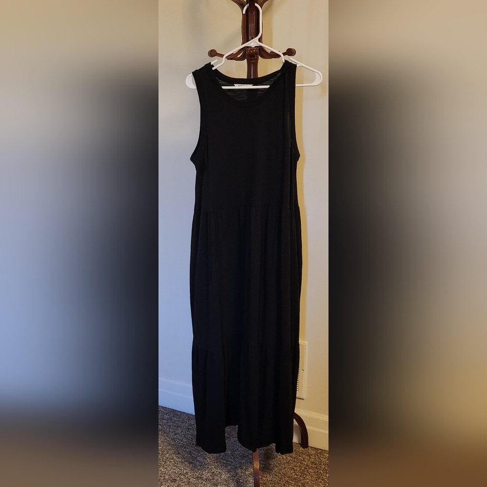 NWT. Far West jersey sleeveless long tiered dress